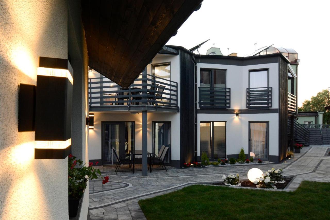 Apartamenty Prestige 莱鲍 外观 照片