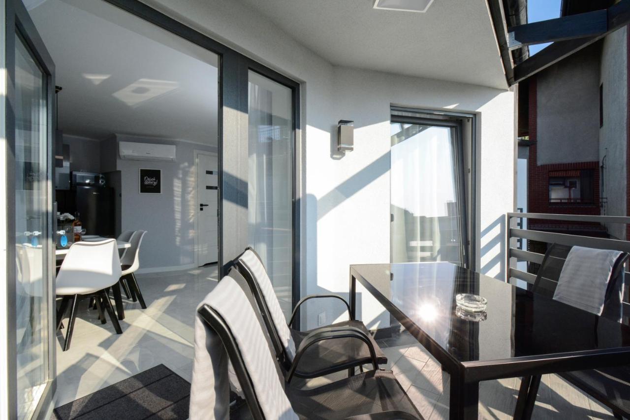 Apartamenty Prestige 莱鲍 外观 照片