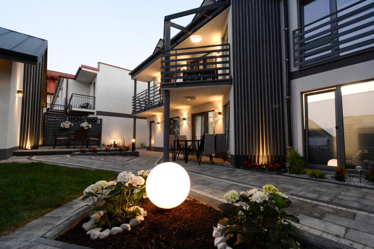 Apartamenty Prestige 莱鲍 外观 照片
